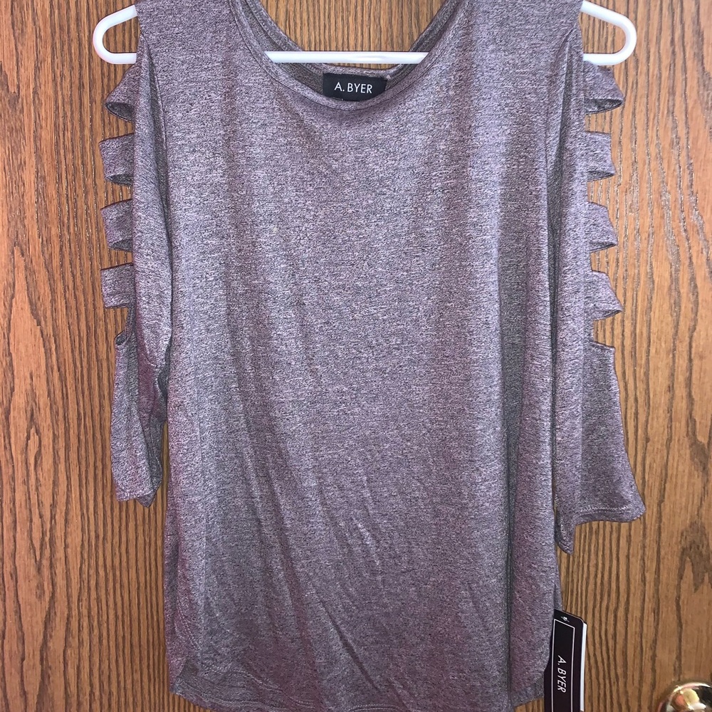 Quarter Sleeve A. Byer top